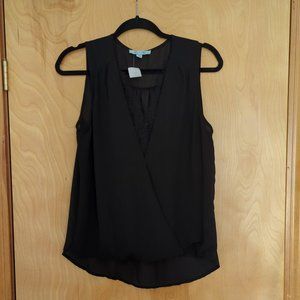 Black sleeveless shirt